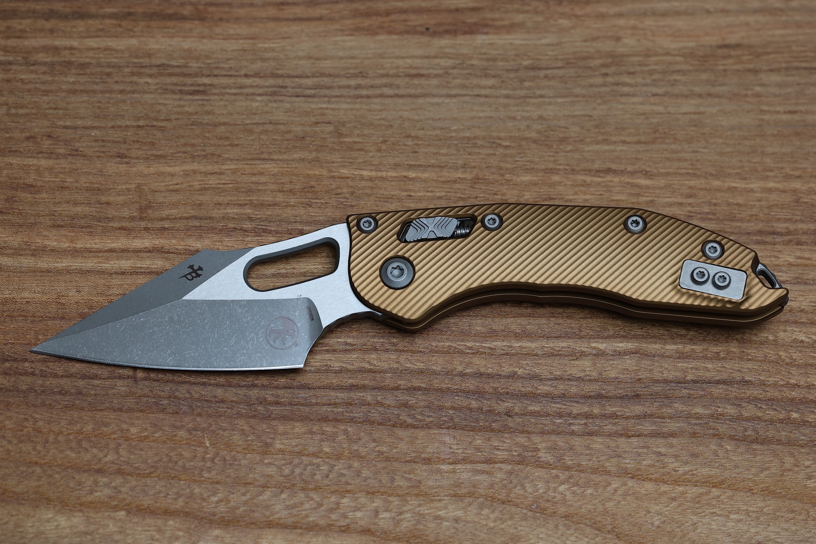 MICROTECH KNIVES MANUAL STITCH RAM LOK FLUTED TAN ALUMINUM