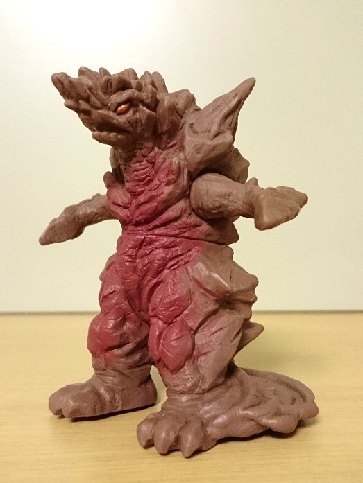 集結！ウルトラマンダイナの宿敵「スフィア合成獣」のソフビ人形