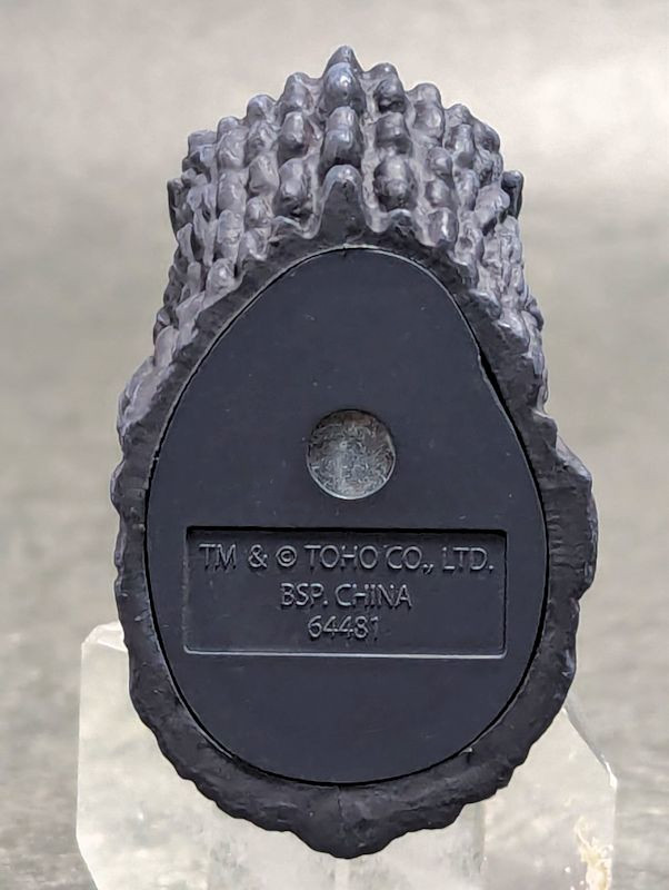 玩栗犬と、一番くじ ゴジラ×コング 新たなる帝国 モンスターヘッド