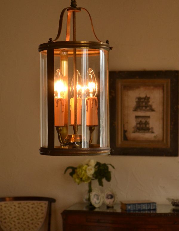 イギリス輸入のアンティーク照明、ガラスシェードのオシャレな