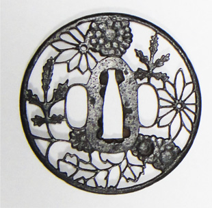 古萩「枝菊透かし」鐔