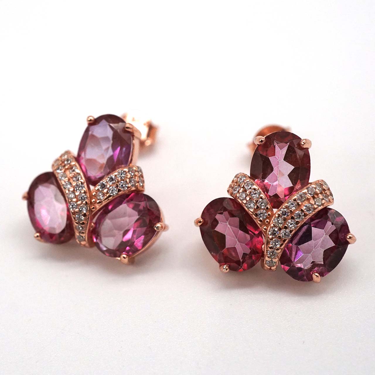 ピンク ミスティックトパーズのスタッドピアス 925シルバー – amachidori