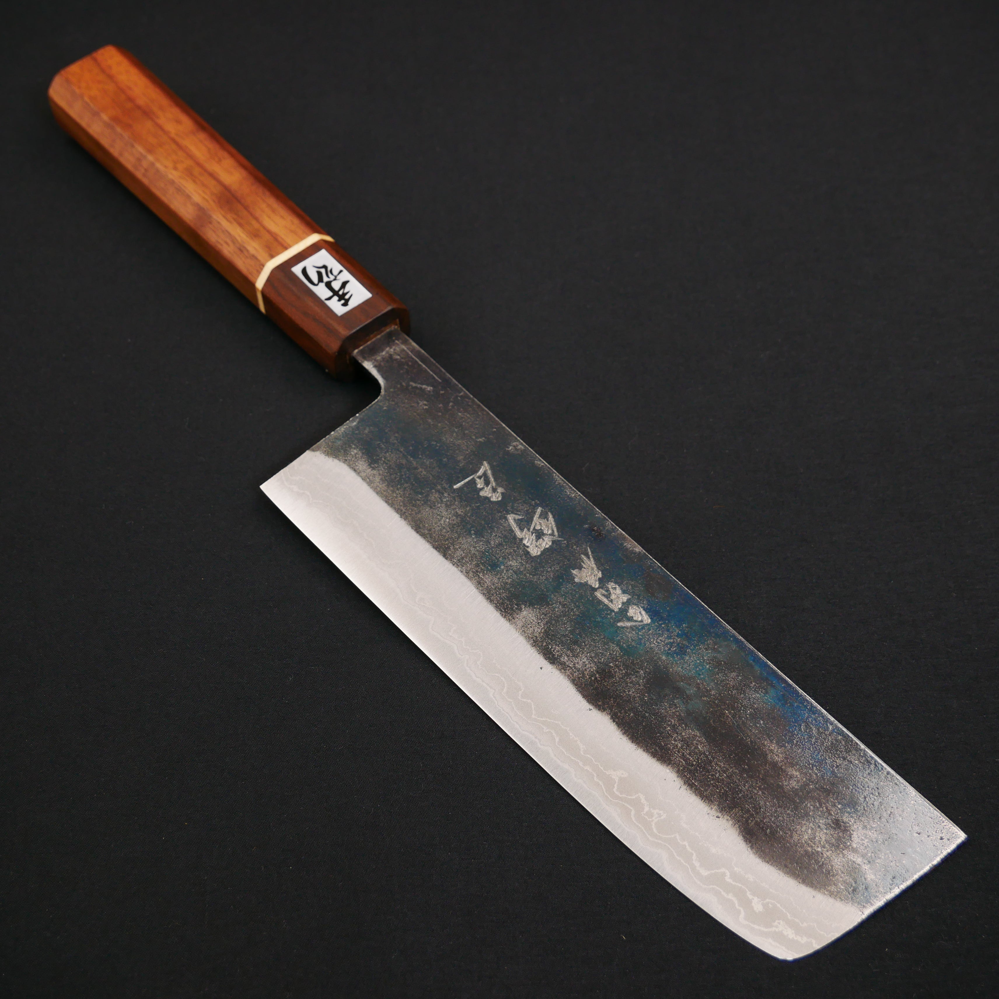 白二鋼 積層 黒打 菜切 ウォールナット八角柄 – つば屋庖丁店