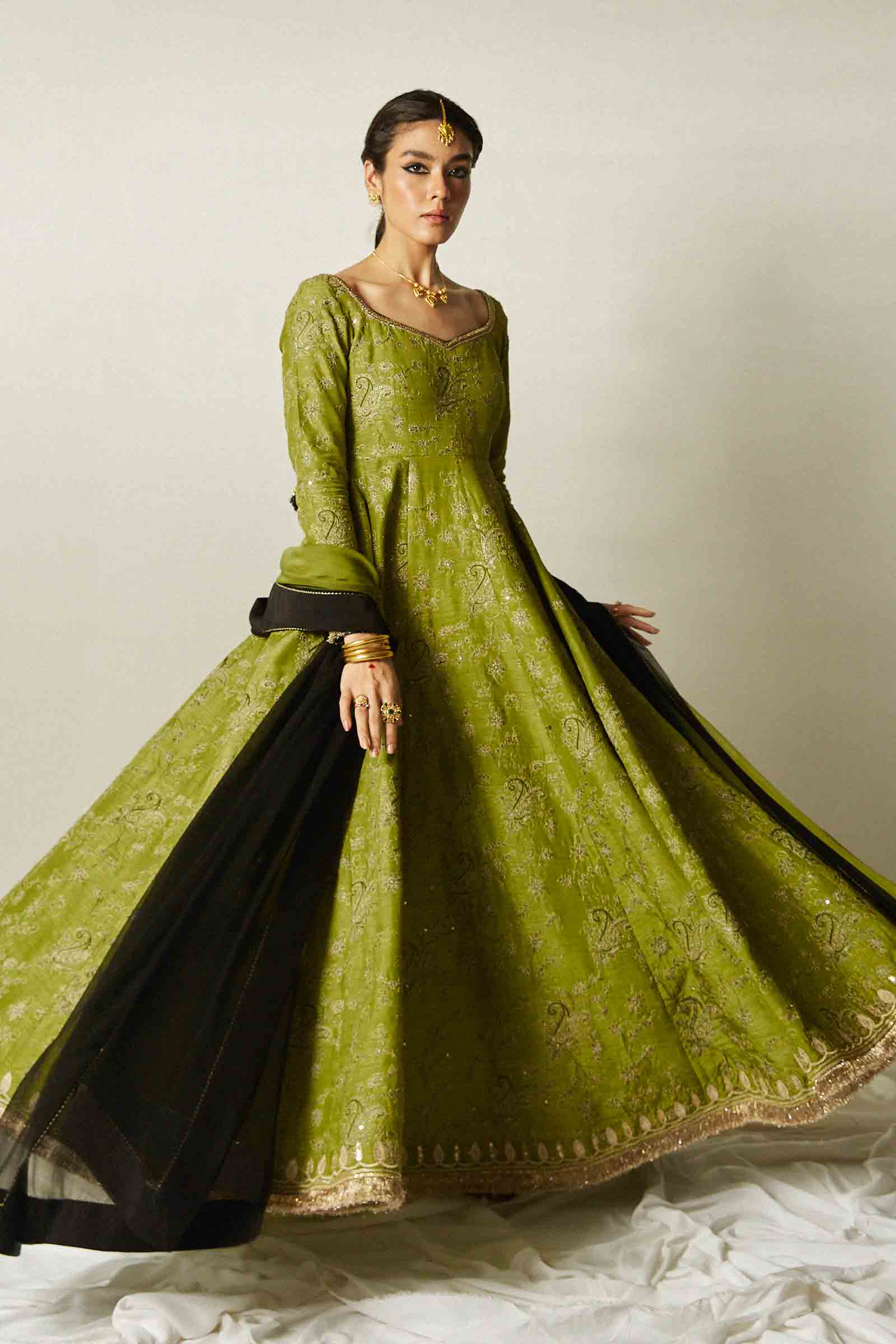 ZC-1862 – Zara ShahJahan Intl.