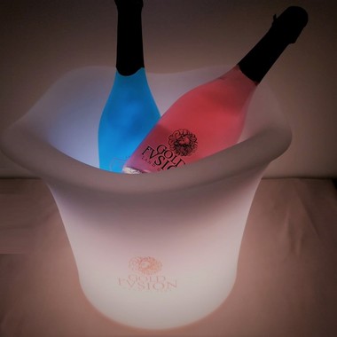 シャンパーニュ コレ」、最高級オリーブオイル「オロバイレン」等の