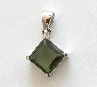 モルダバイトさざれ｜天然石・パワーストーン アクセサリー