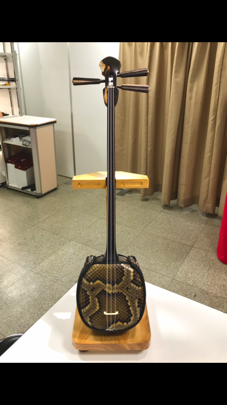 ◇I 様専用ページ◇沖縄黒木三線（ユナー型）限定品とハードケース