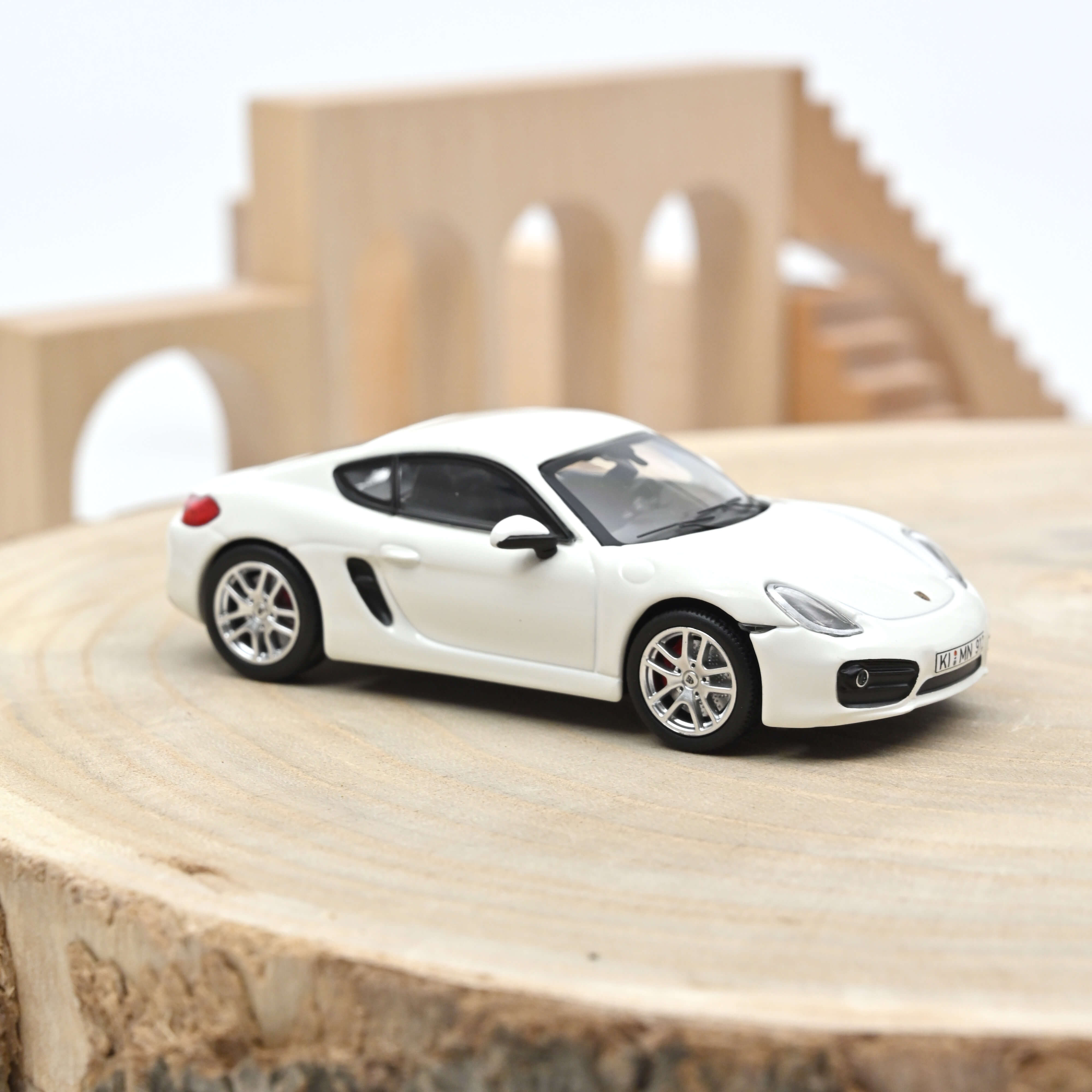 Porsche Cayman S 2013 White 1:43 – Norev