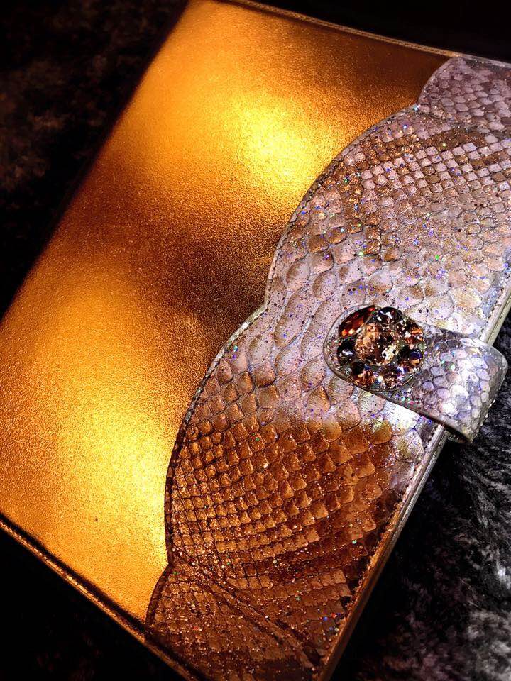 最期の1点！オリジナル最高級ダイヤモンドパイソンご自愛開運手帳