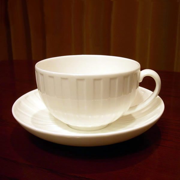 ウェッジウッド（Wedgwood）ナイト＆デイ プレート（皿）27cm ホワイト