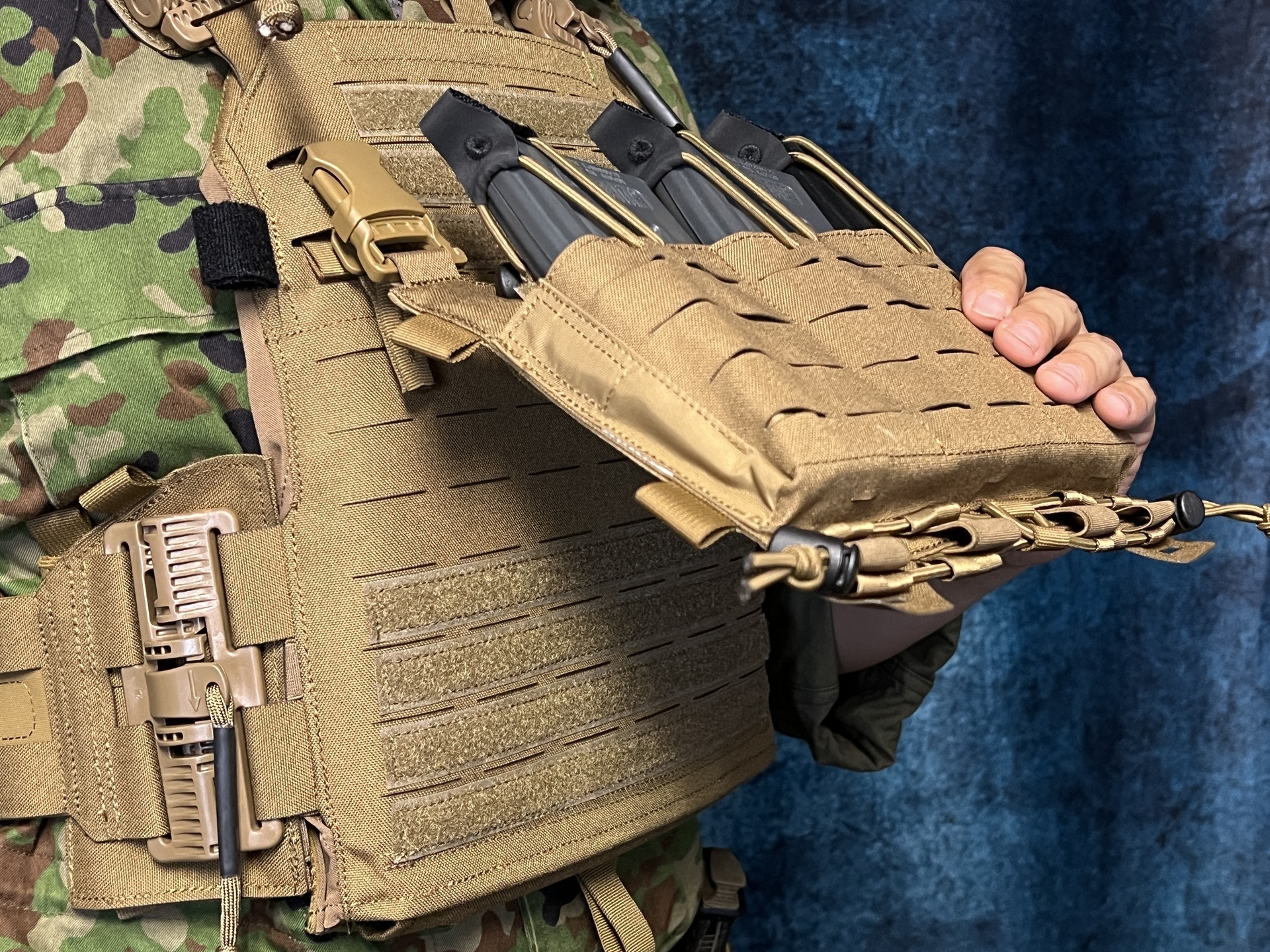 タスマニアンタイガーのプレキャリ用のマグパネル: タスマニアン