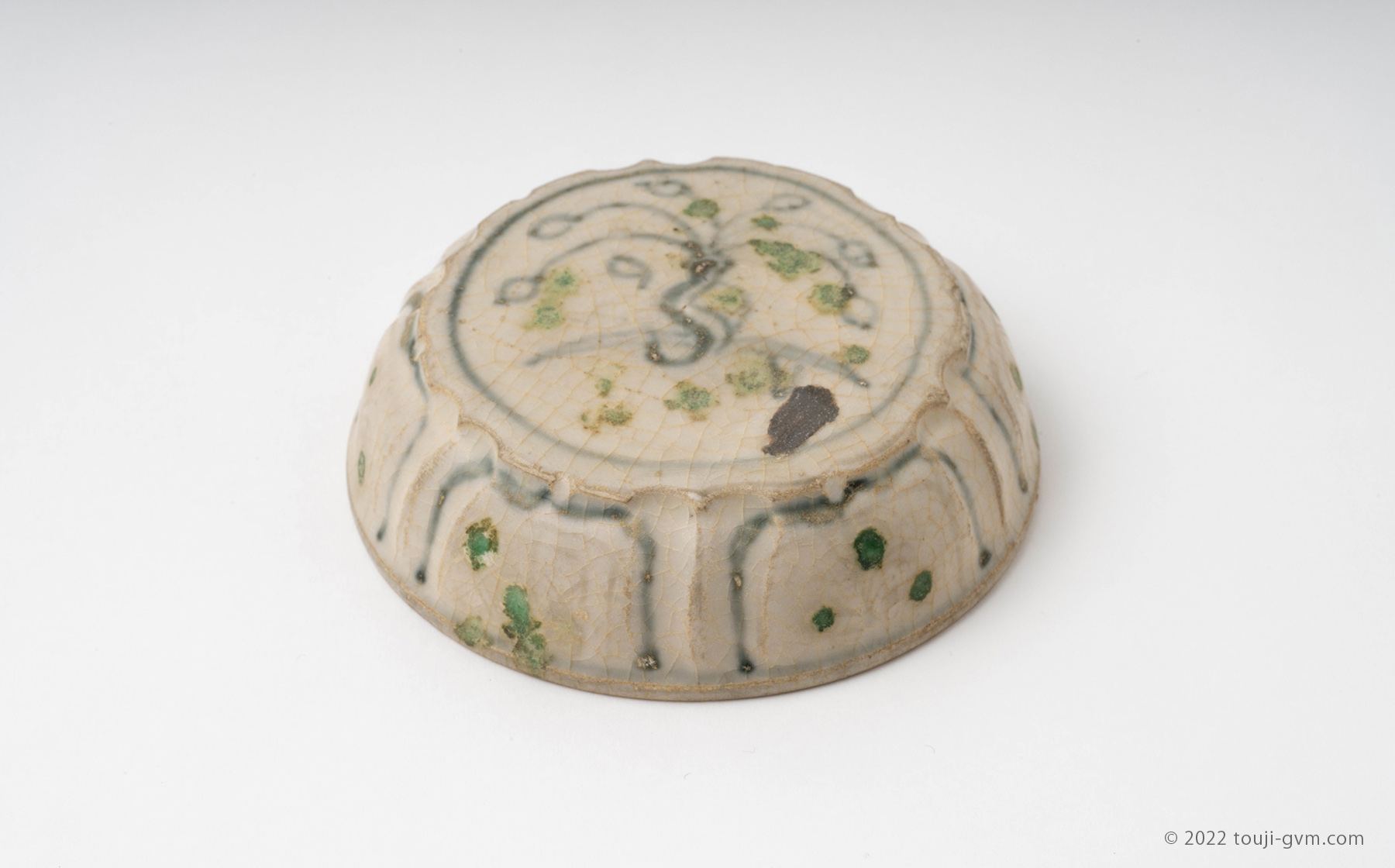 宋胡録盖盒 – Sangkalok Covered Box | 陶磁オンライン美術館ーTOUJI