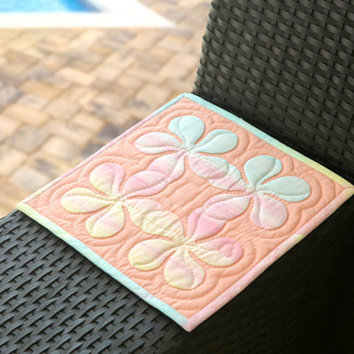 キャシーマム ハワイアンキルト キット プルメリアのタペストリー