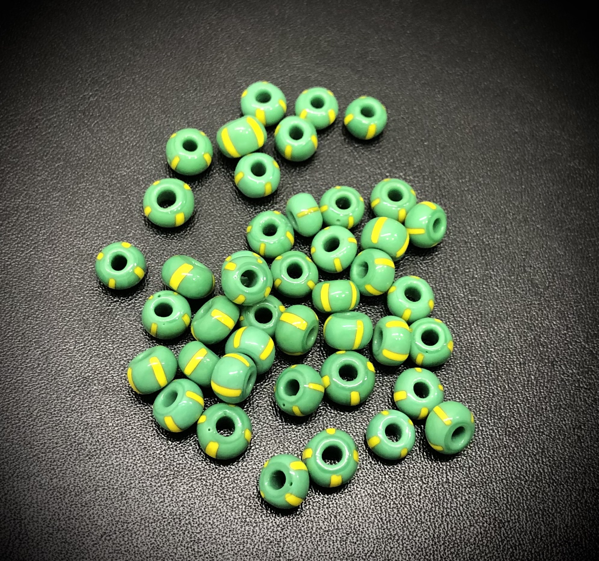 楽天市場】シェブロンビーズ ゴローズ検索 (緑/黄色)※1粒の価格になり