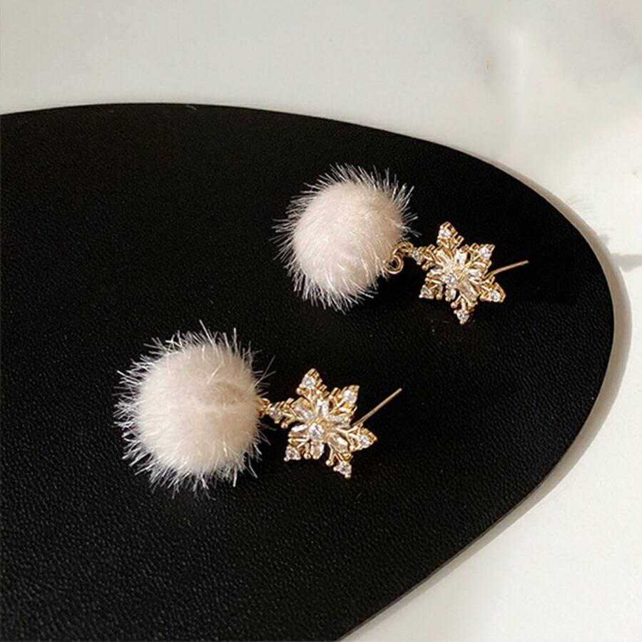 楽天市場】ポンポン×スノーフレーク デザインピアス ゴールド 雪の結晶