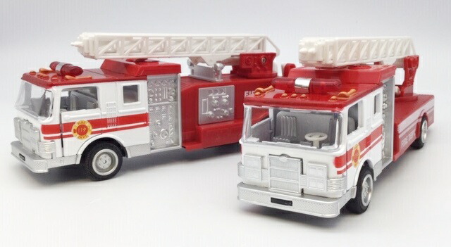 楽天市場】アメリカン消防車 白 サイレン音 パトライト点滅 ミニカー