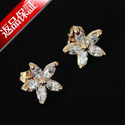 楽天市場】ピアス スワロフスキー お花モチーフ K18 18金GP 18k : カスピー