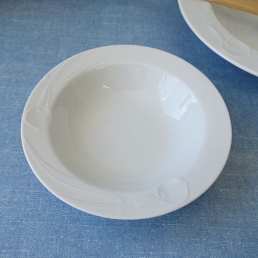 楽天市場】送料無料 MIKASA ミカサ クラシックフレア 18cm サラダ