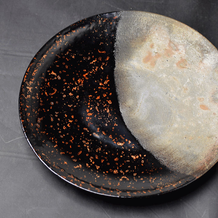 楽天市場】 8寸皿 津軽塗 × 津軽金山焼【カラス上げ】高さ2cm-幅25cm