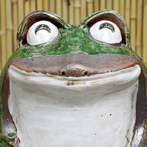 楽天市場】【ポイント10倍】信楽焼き 笑い目立蛙（大）縁起物カエル お