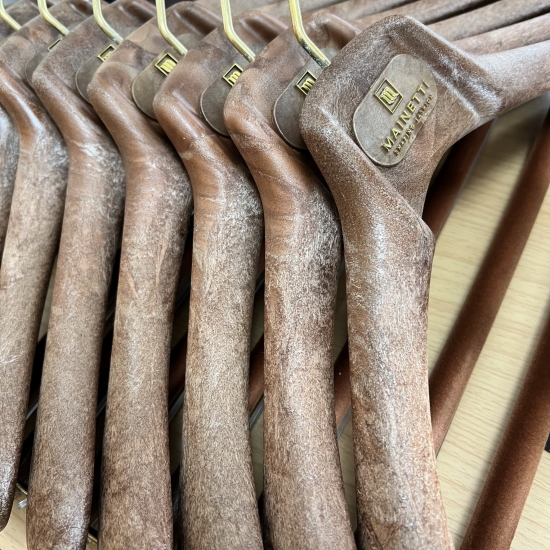 特集＜MAINETTIハンガー＞|TSUSAKA TAILOR|オーダースーツ東京