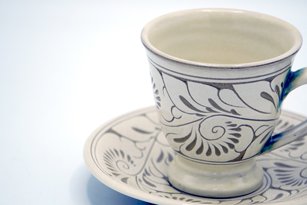 高江洲 忠 | 壺屋陶器事業協同組合