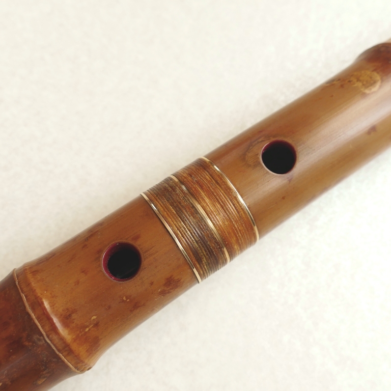 亀屋】-真山銘- 金三線三印1尺8寸都山流最高級尺八(金巻・418g