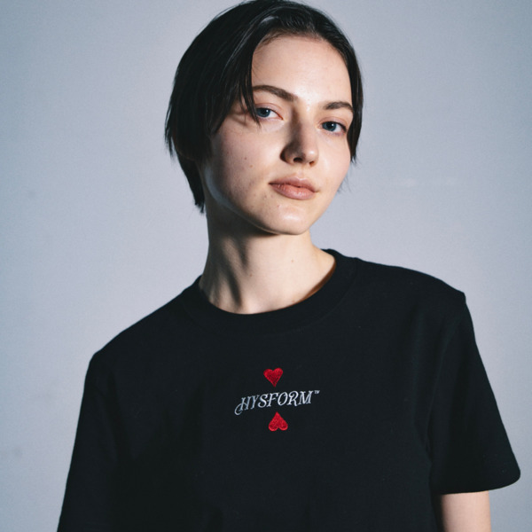 WOMENS HEARTS S/S TEE | HYSFORM™ | VERTICAL GARAGE OFFICIAL ONLINE