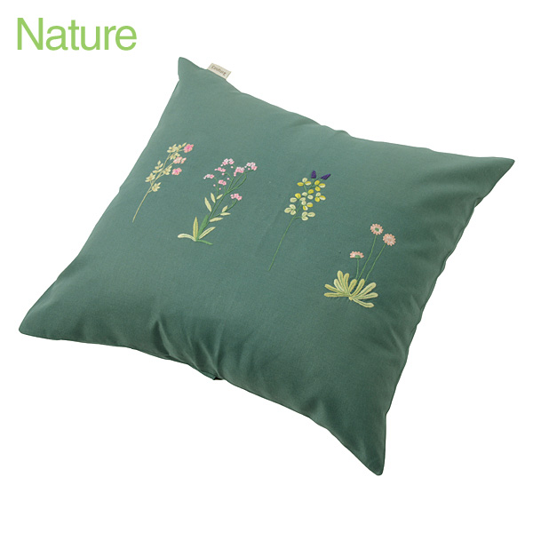 手刺繍クッションカバー