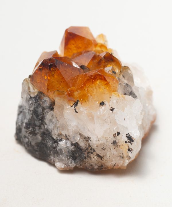 シトリンクラスター80g(ﾌﾞﾗｼﾞﾙ産): 『岩座(いわくら)』公式通販