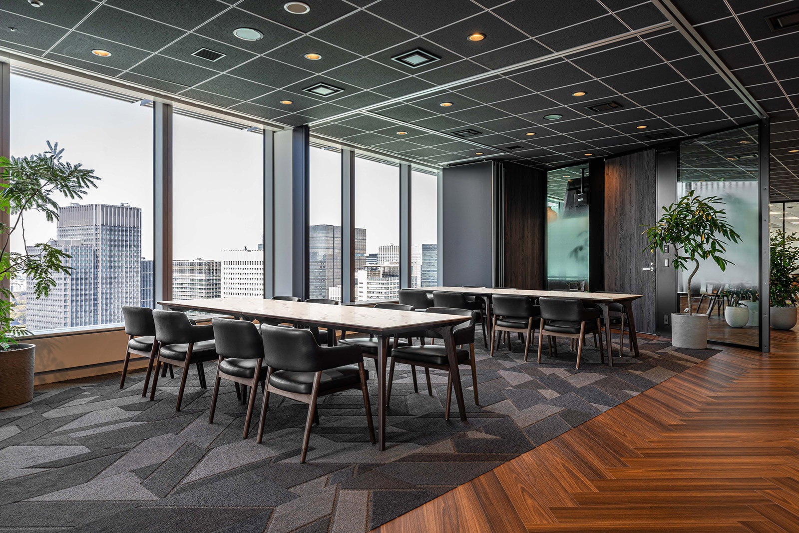 東ソー株式会社 - 納品事例 | カッシーナ・イクスシー