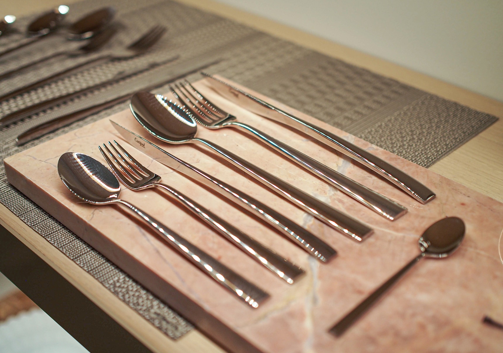 CUTIPOL （クチポール） | カッシーナ・イクスシー オンラインストア