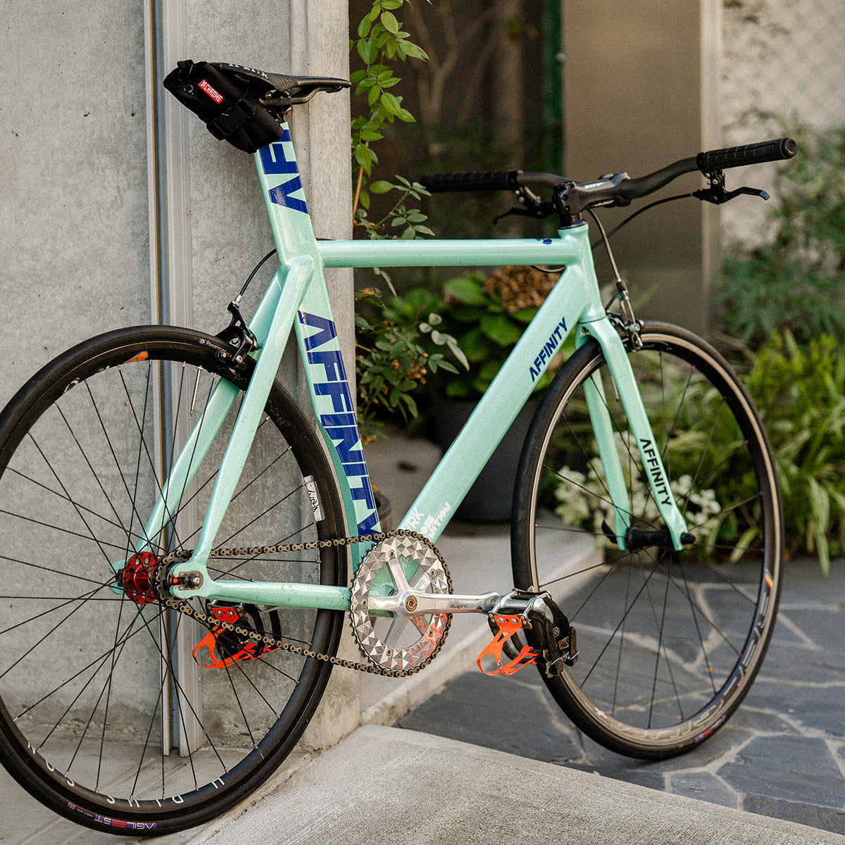 パナレーサー X ロブスター X クローム ダブルトラック サドル ロール