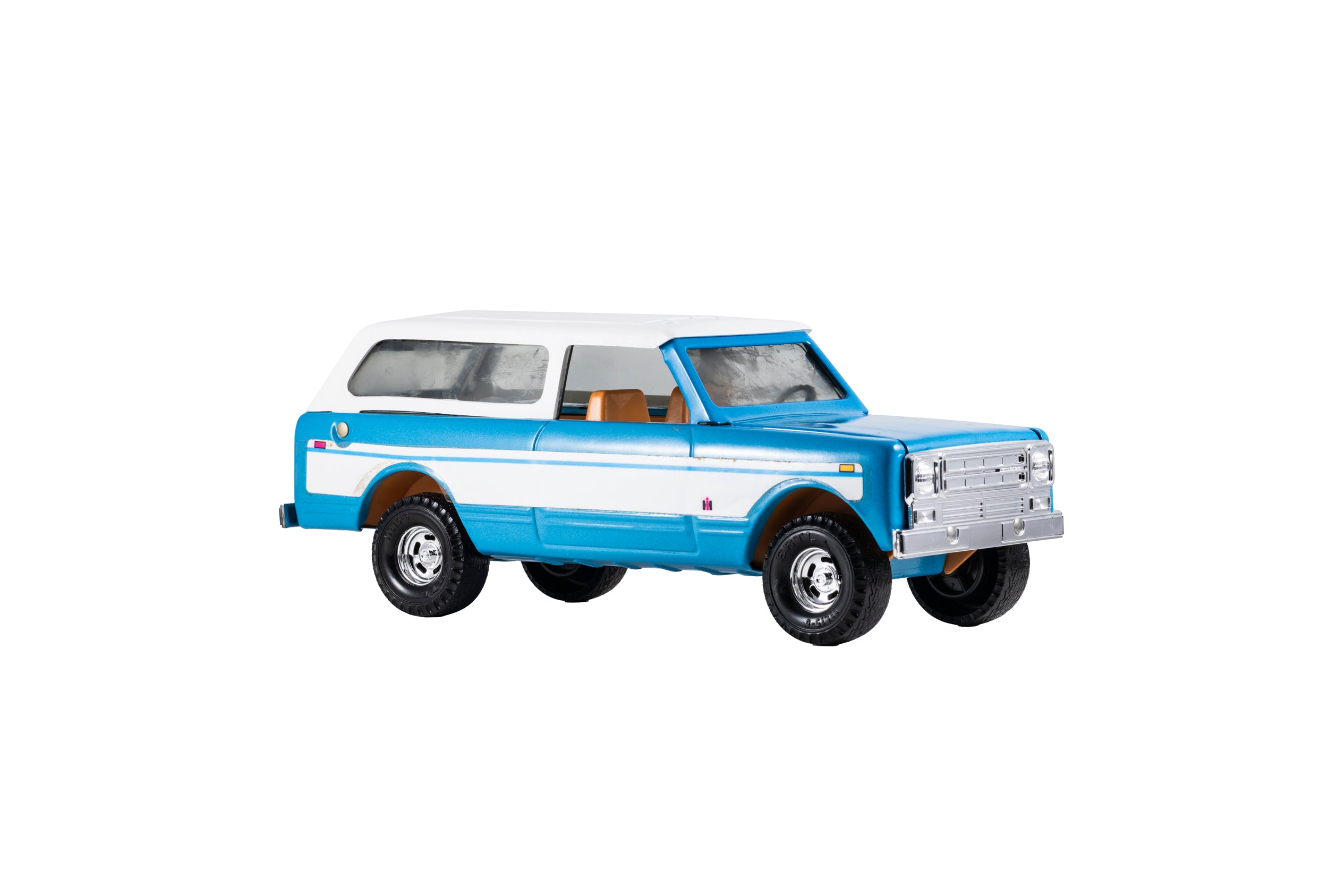 International Scout Traveler Toy from ERTL – Analog:Shift
