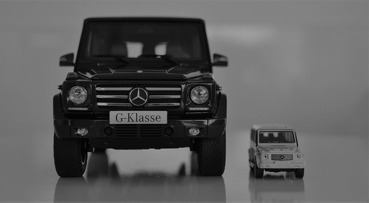 メルセデスベンツ ミディアムクラス|高品質なメルセデスベンツ、BMW