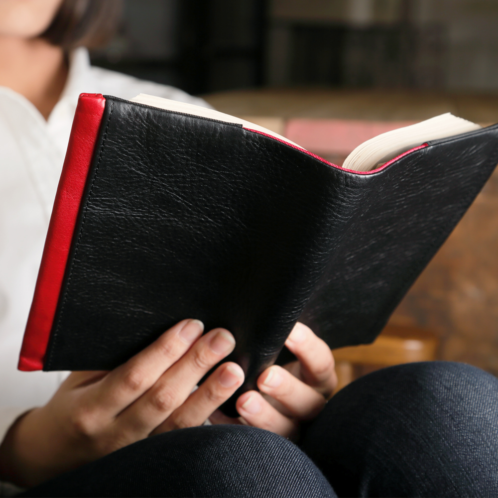 レッドサークル ブックカバー [8689] 革小物 ASHFORD