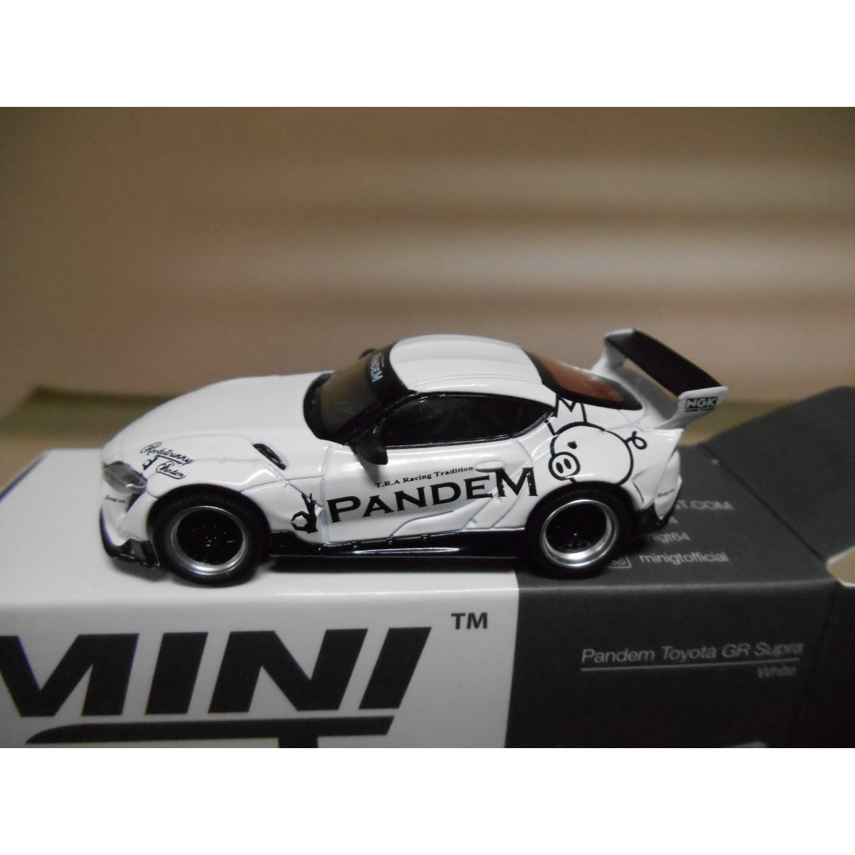 PANDEM TOYOTA GR SUPRA WHITE 1:64 MINI GT - BCN STOCK CARS