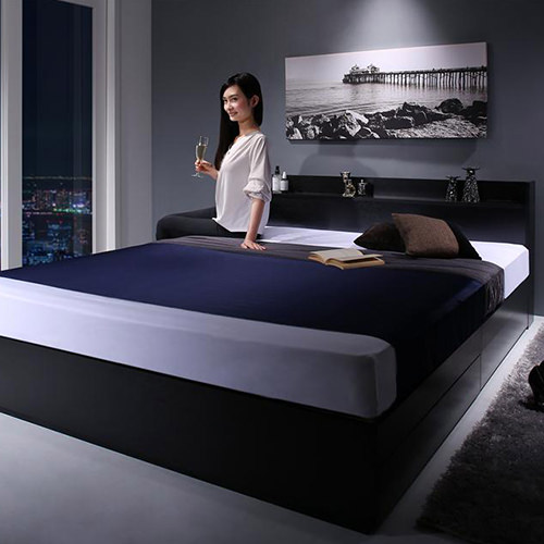 高級感のあるモノトーンカラー 棚・コンセント付収納ベッド (ダブル)の