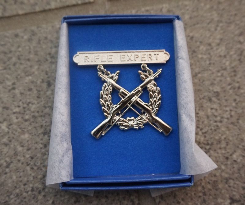 米軍 米海兵隊 制服用ライフルエキスパート章 新品 - ミリタリー