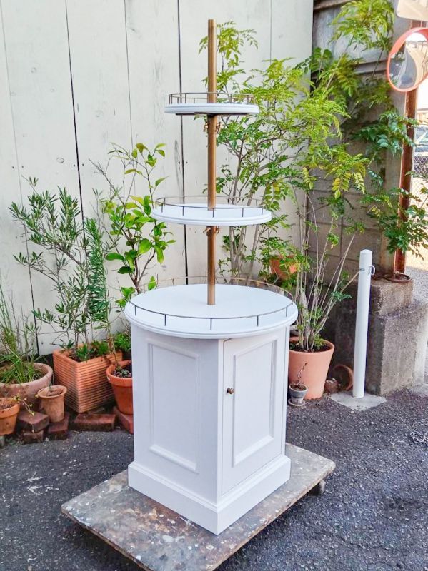 百貨店向け円形ディスプレイシェルフ3段ホワイト@大阪東京名古屋