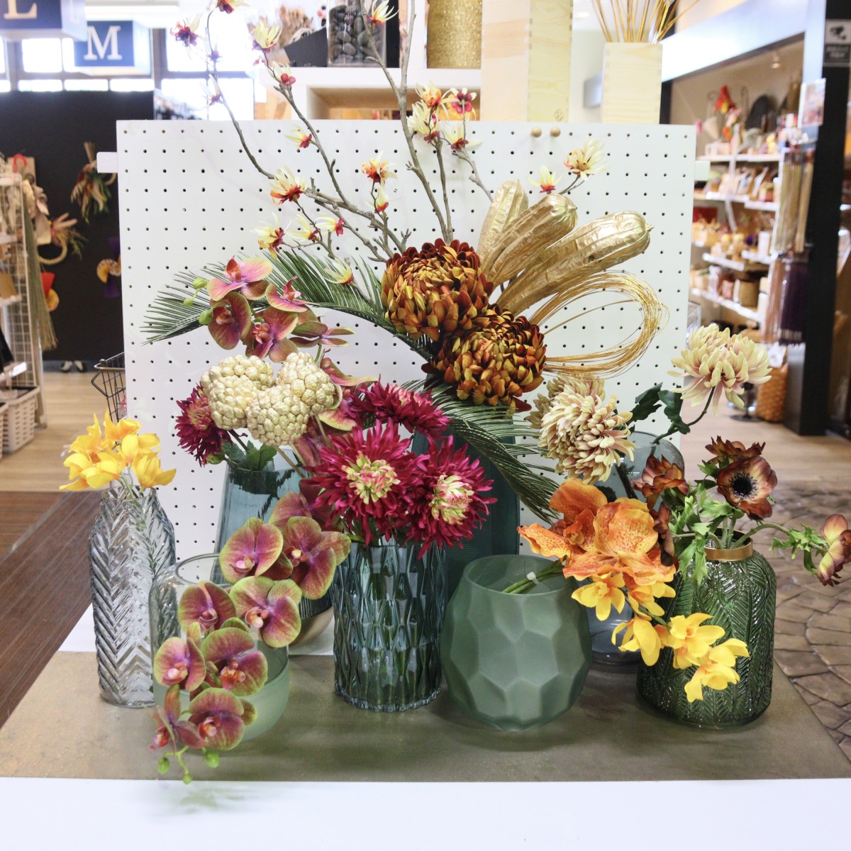 オランダ花器メーカーの店舗装飾｜横浜ディスプレイミュージアム