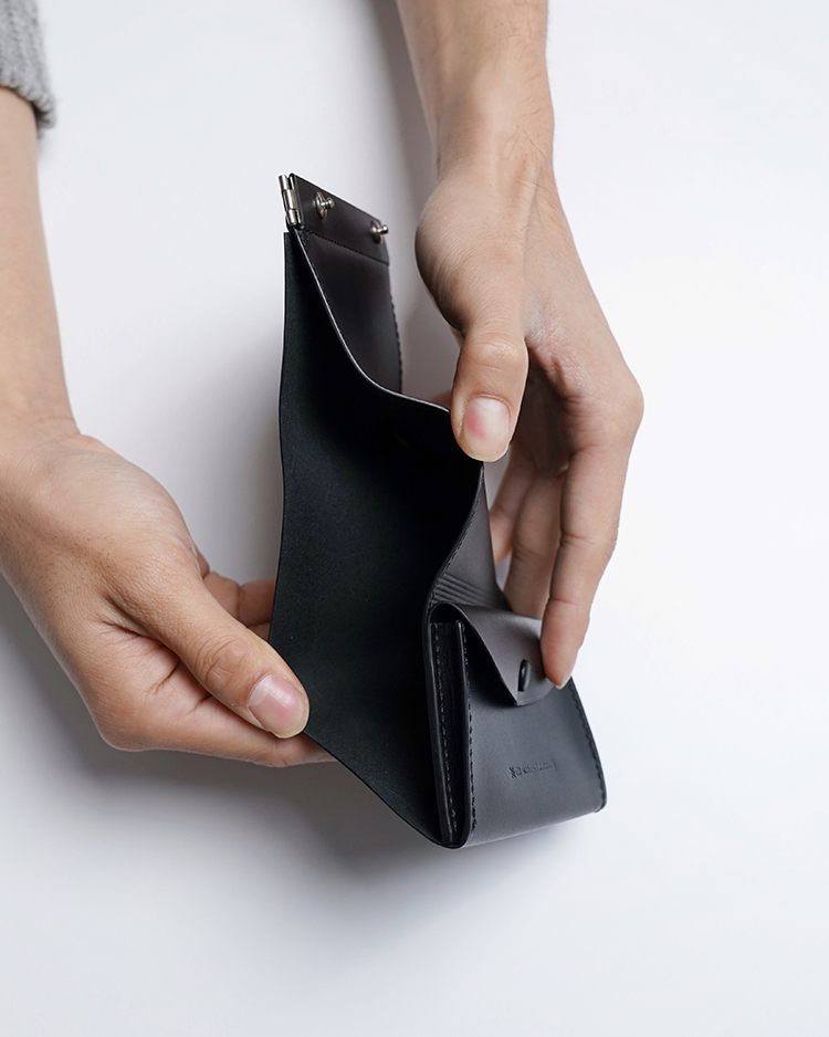 DERRICK - SHACKLE TRIFOLD WALLET / BLACK | ED ROBERT JUDSON(エド