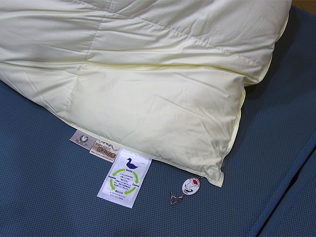 ハンガリー産ホワイトダックダウン90％羽毛布団 京都 眠むの木