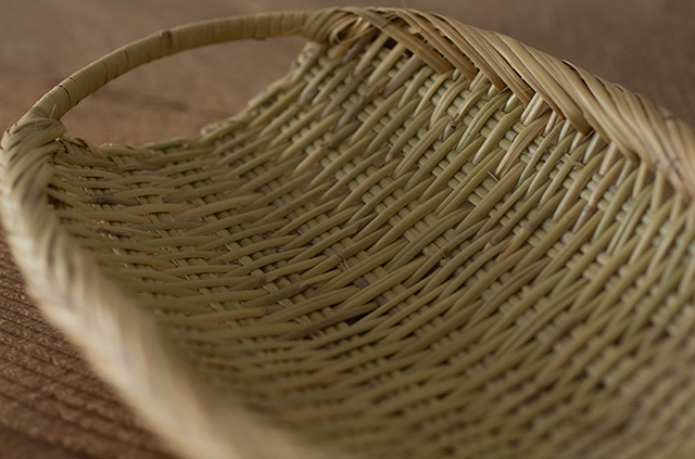 鳥越竹細工 手付き楕円ざる