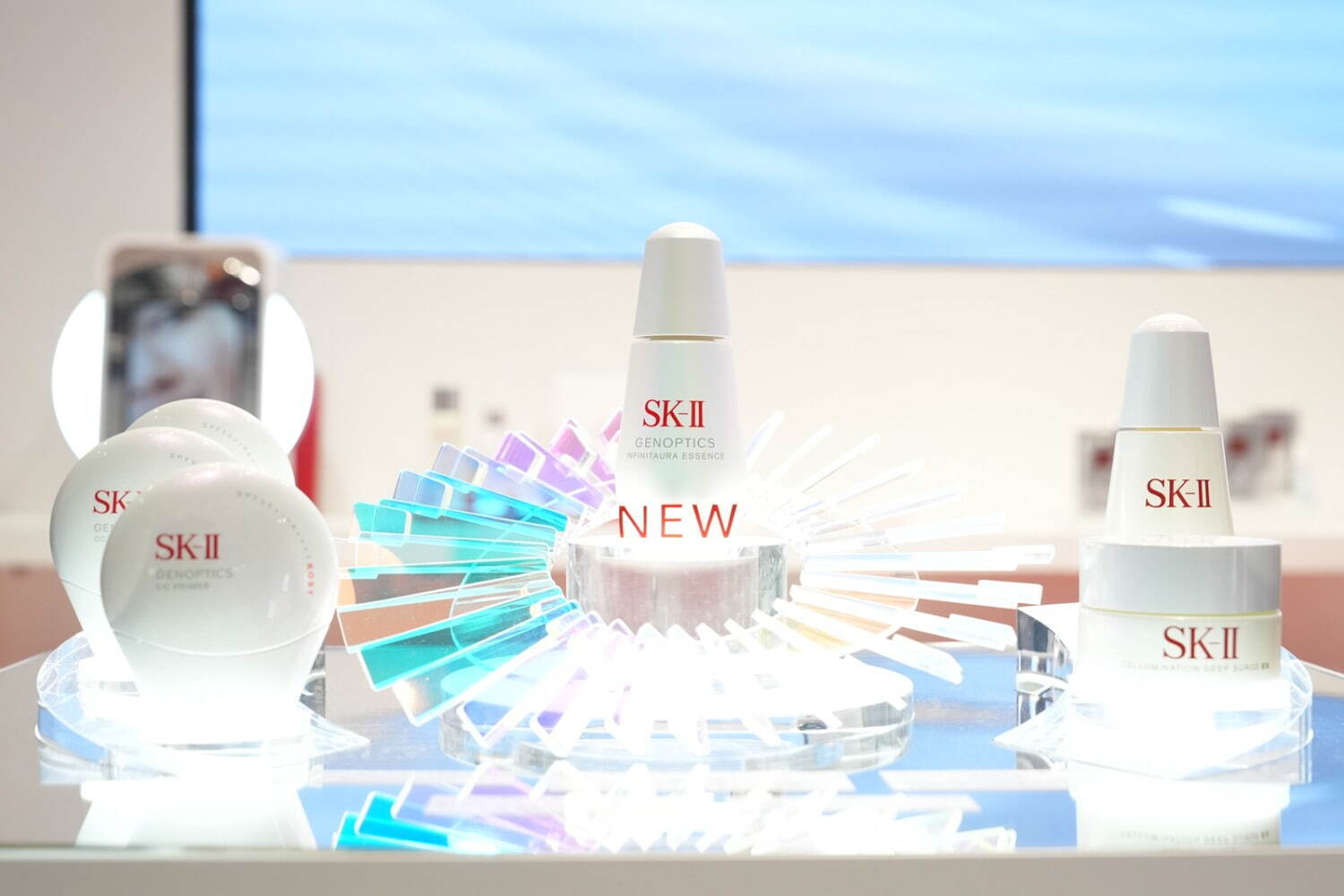 SK-II「桜」モチーフの25年春スキンケアキット、“桜の花びら舞う”人気