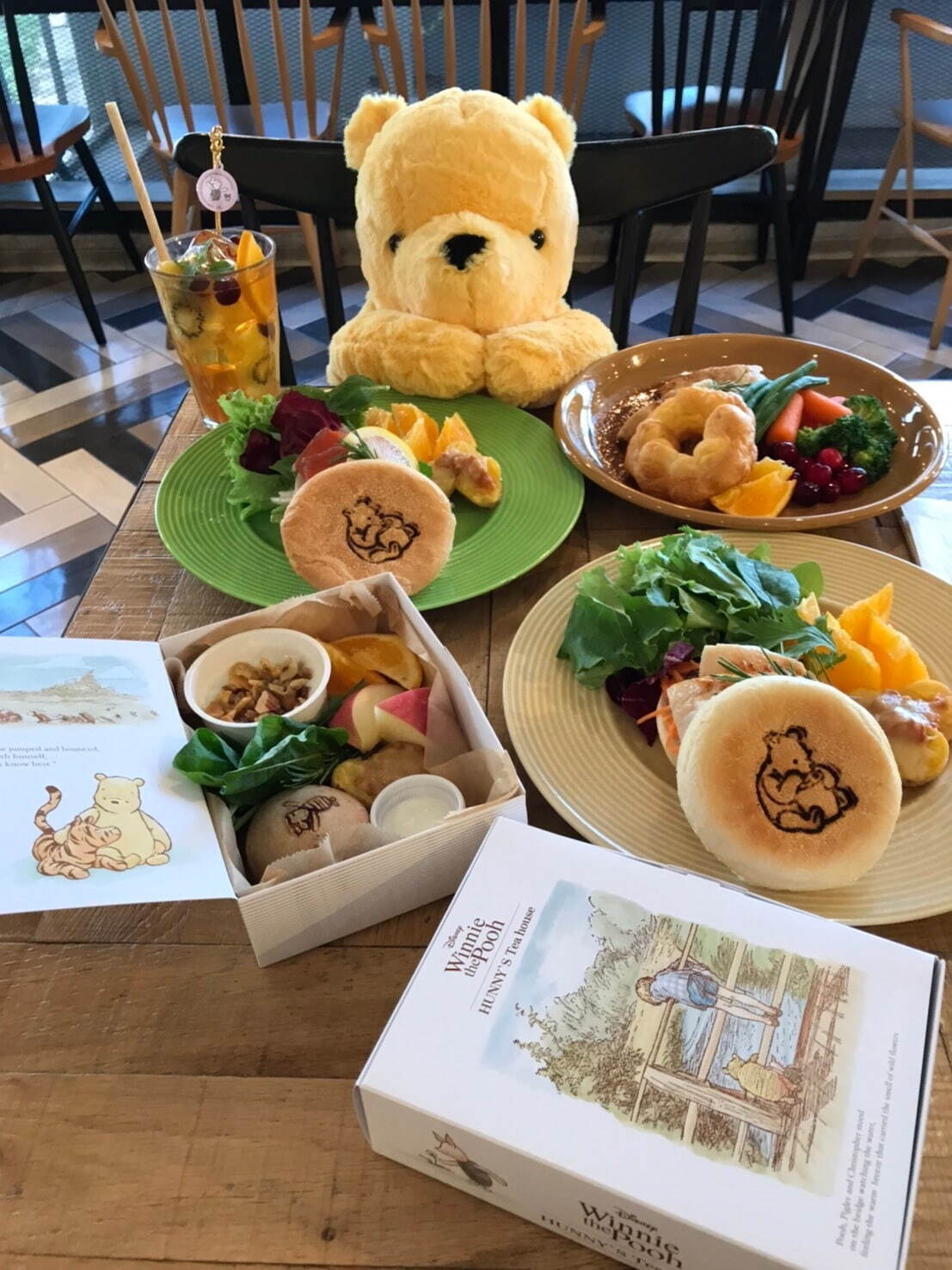 クラシック・プー”の期間限定はちみつカフェ、東京＆大阪で - スコーン