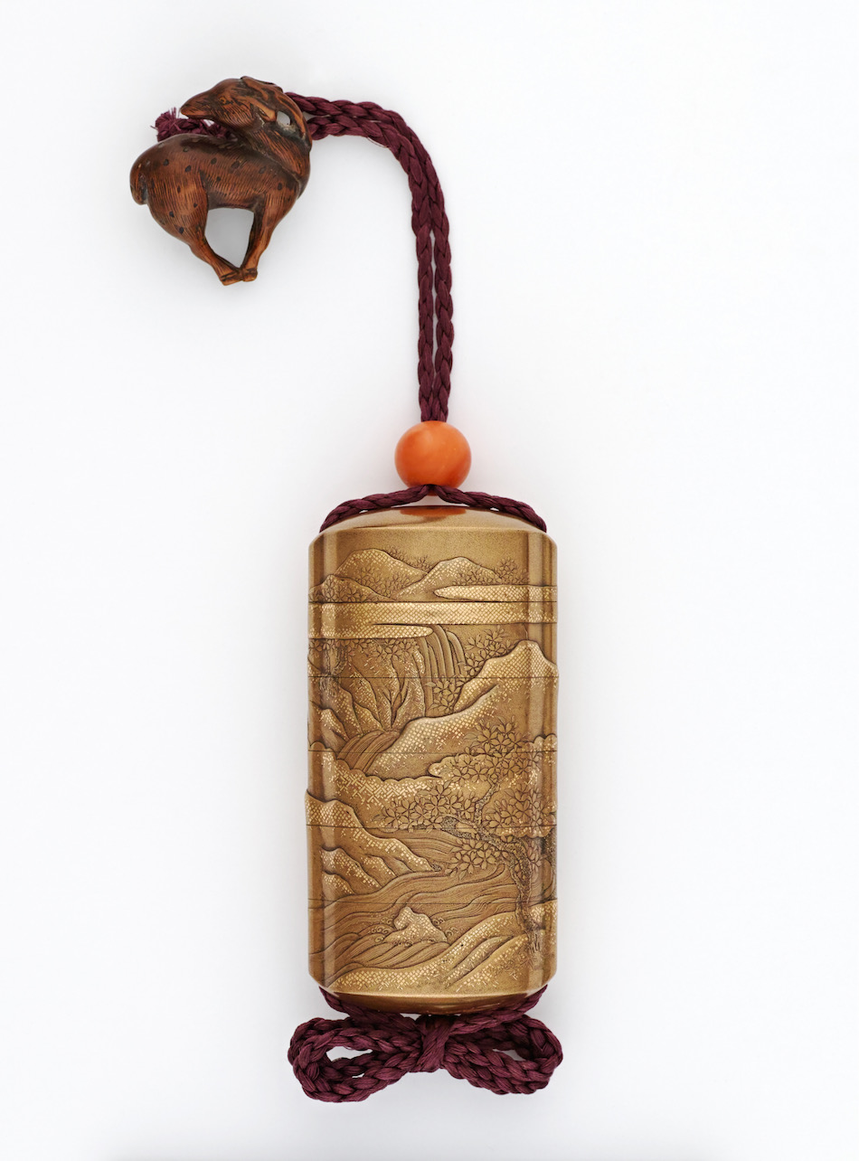 桜紅葉山水蒔絵印籠 銘 可交斎／枩山作 | 白井可交斎 | 収蔵品詳細