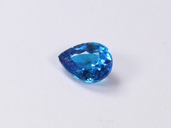 ネオン青バチバチのリングです☆バターリャパライバトルマリン