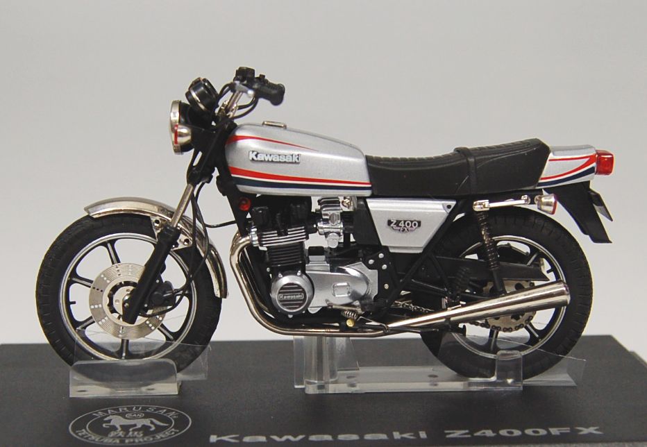 KAWASAKI Z400FX ＃メタリッククリスタルシルバー (ミニカー) - ホビー