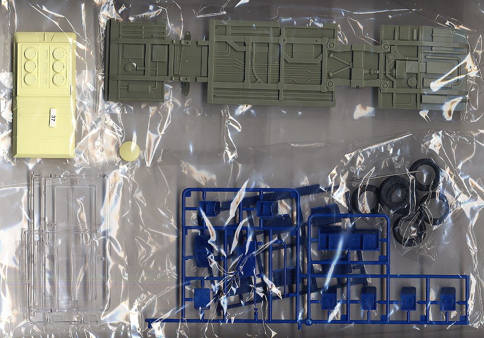 うまい棒 ラッピングバス (東京都交通局 路線) 三菱ふそうエアロスター